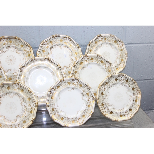 1620 - A set of 15 antique Davenport china dessert plates with gilt decoration c.1840