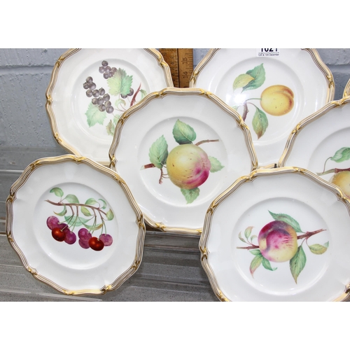 1621 - A set of 8 antique Davenport china dessert plates decorated with hand painted fruits, c.1870