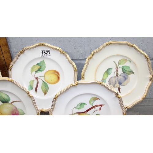 1621 - A set of 8 antique Davenport china dessert plates decorated with hand painted fruits, c.1870