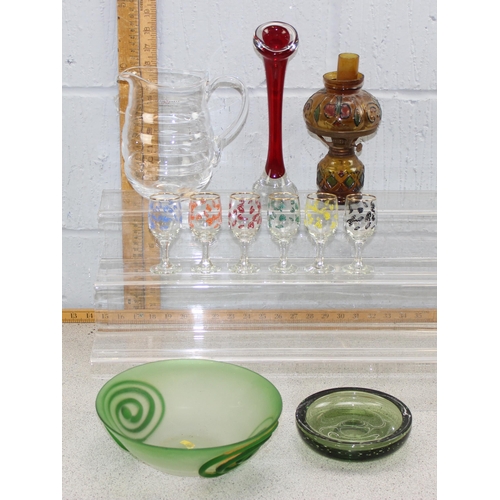 1768 - Retro glassware to include 2 examples with controlled bubble design and a hand blown green bowl with... 