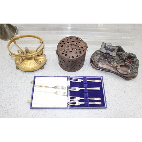 1772 - Box of interesting metalware to include Elkington epergne base, Dutch brass whale lamp, peacock toas... 