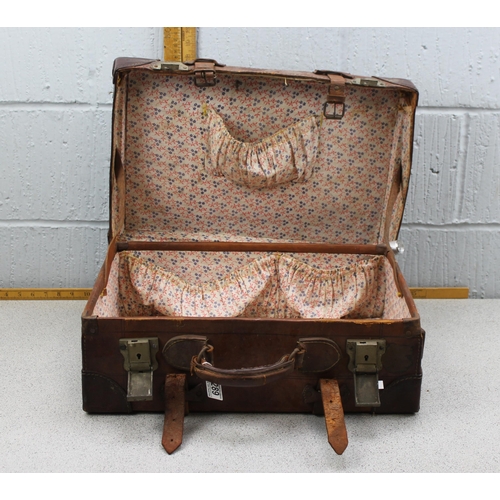 289 - A good quality vintage leather suitcase