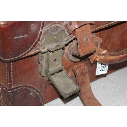 289 - A good quality vintage leather suitcase