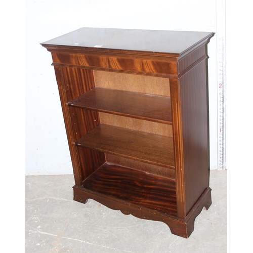 108 - A 20th century mahogany effect bookcase