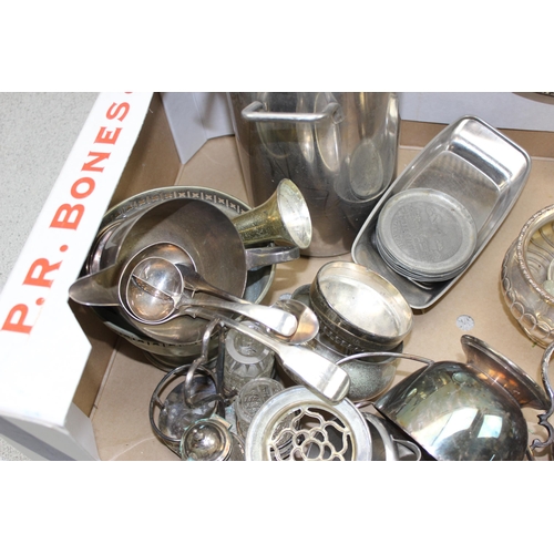 1030 - Box of assorted silver plate and other metalwares