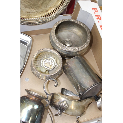 1030 - Box of assorted silver plate and other metalwares