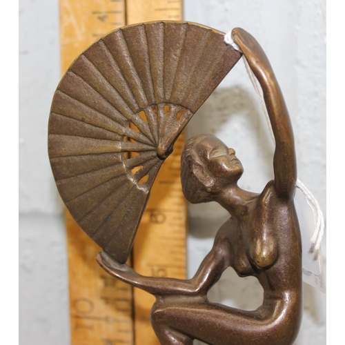 1643 - An Art Deco style bronze figure of a nude female with large fan