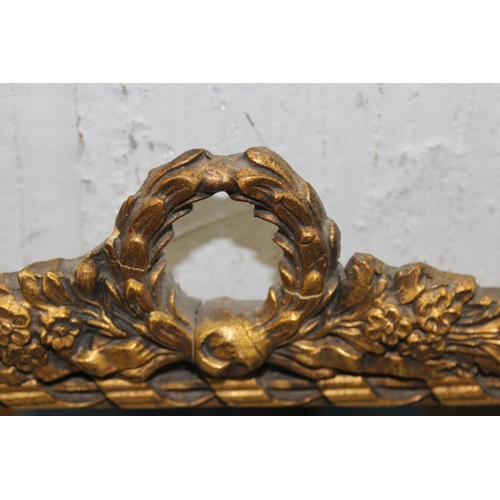 462 - Vintage gilt framed wall mirror