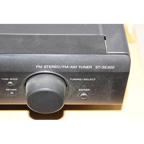 812 - Sony ST-SE300 radio receiver in box