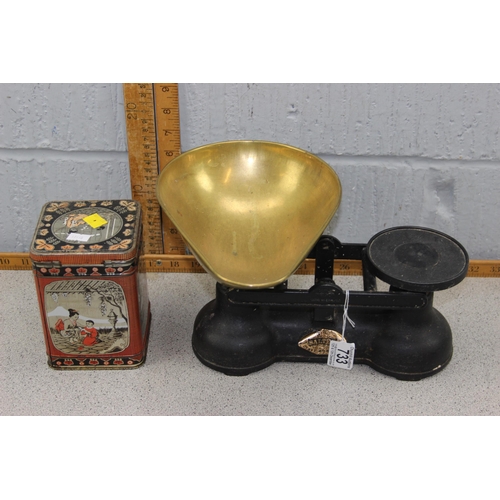 733 - Vintage Salter scales with stacking weights