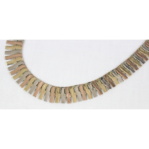 1116 - A retro 9ct gold necklace formed with 3 colours of gold, white, rose and yellow, approx 21.31g gross