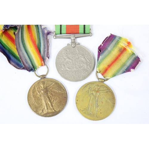 1442 - 2 WW1 victory medals to 7367 Pte W.E Marriott Bedfordshire Regiment & G-67873 Pte E.G. Brooks The Qu... 