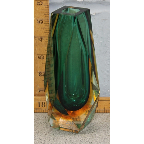 1686 - A retro Murano glass vase likely by Alessandro Mandruzzato but unmarked