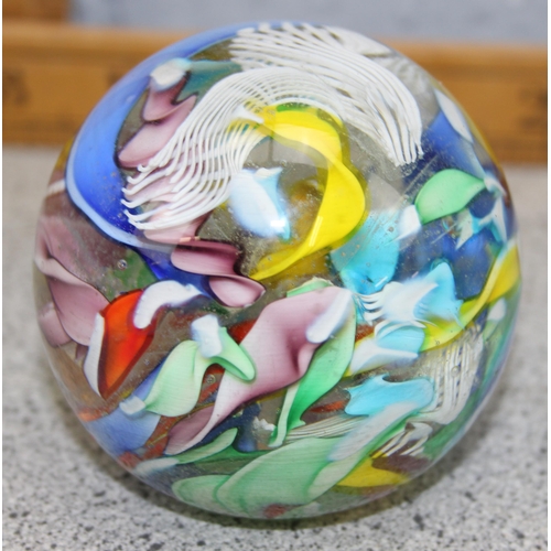 1846 - 6 assorted glass paperweights