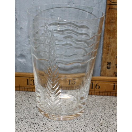 1849 - A vintage clear glass set of 6 glasses and jug, etched fern design