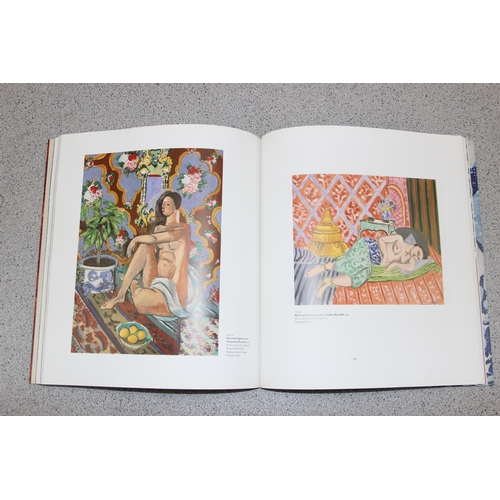 594 - Large qty of art & museum refence books to include William Morris, Gauguin, Matisse & Munch