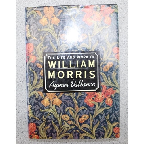 594 - Large qty of art & museum refence books to include William Morris, Gauguin, Matisse & Munch