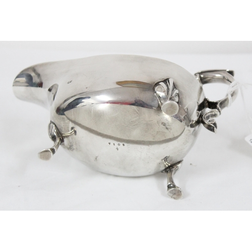 1068 - Heavy silver sauce or gravy boat, Sheffield 1945 by James Dixon & Sons, approx 236.99g gross