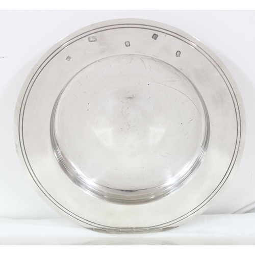 1071 - Silver Armada dish, Jubilee marks for London 1977 by William Comyns & Sons Ltd (Richard Comyns), app... 