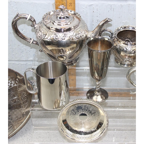 1054 - Qty of assorted antique and later silver plated items