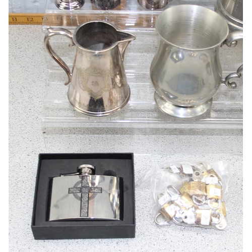 1059 - Qty of assorted antique and later silver plated items and other metalware