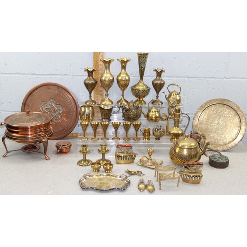 1866 - A large qty of assorted brass and other mixed metalware, approx 11kg gross