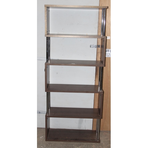 44 - 4 retro style display units with chrome supports