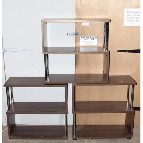 44 - 4 retro style display units with chrome supports