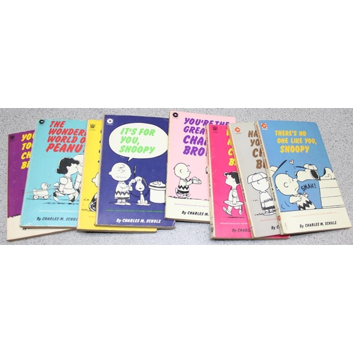 603 - 48 assorted vintage Snoopy paperback books, mainly published by Coronet Books