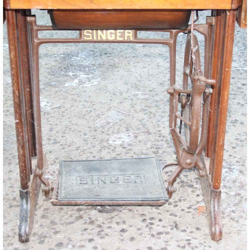 901 - Singer sewing machine table and accessories etc