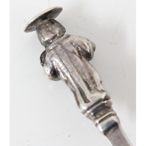 1077 - An 18th century silver apostle spoon depicting St Peter with key, marks rubbed but believed to be Lo... 