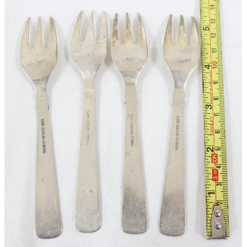 1091 - A set of 4 Danish silver pastry forks by Carl Cohr, approx 83.84g gross