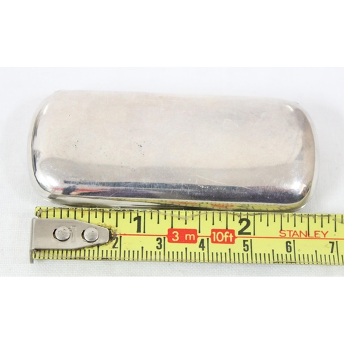 1096 - A small Italian 800 silver pill box, approx 30.19g gross, approx 70mm wide