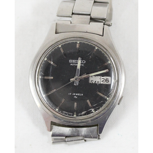 1355 - A vintage Seiko 7009-8028 automatic gents watch