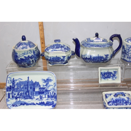 1699V - 11 pieces of Mason's type antique style blue and white ceramics to inc teapot, 2 cheese dishes, bowl... 