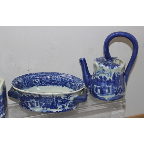 1699V - 11 pieces of Mason's type antique style blue and white ceramics to inc teapot, 2 cheese dishes, bowl... 