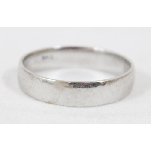 1199V - A large 14ct white gold wedding band ring, approx size Z+2, just marked 14c but XRF tested and confi... 