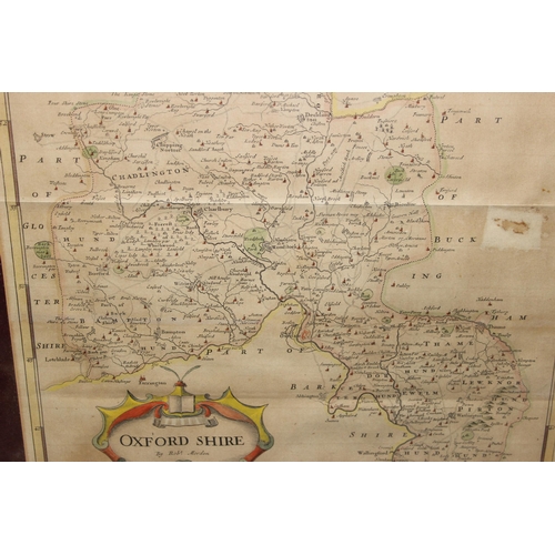 527 - Antique Robert Morden map of Oxfordshire with hand colouring