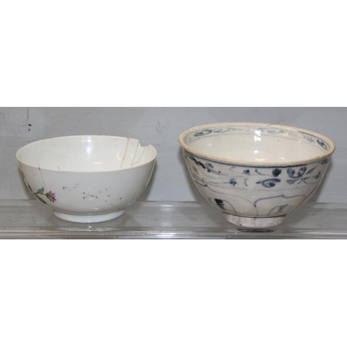 1619A - 2 antique Chinese porcelain rice bowls