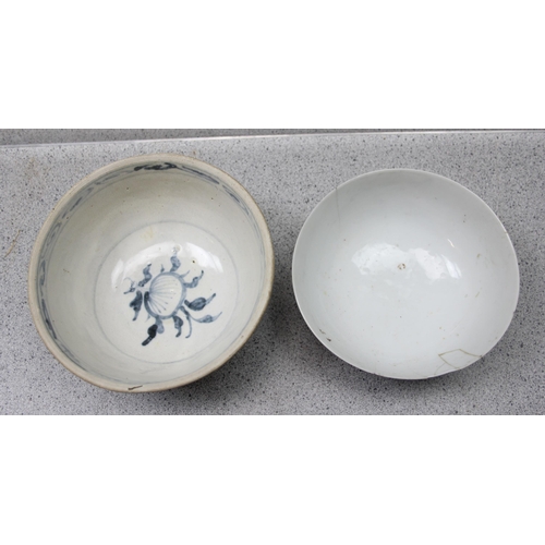 1619A - 2 antique Chinese porcelain rice bowls