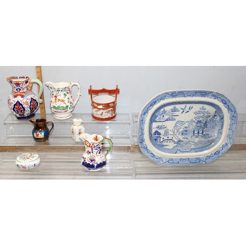 1824 - Mixed lot of ceramics to include Fenton ironstone jugs and an antique blue and white meat charger