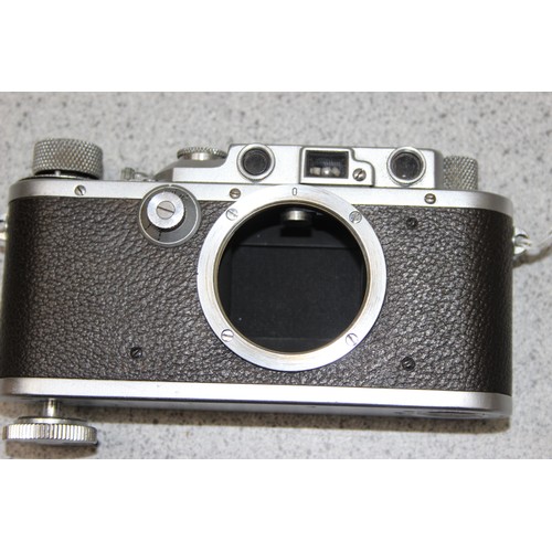 720 - Leica DRP Ernst Leitz Wetzlar Germany camera, with Elmar f=5cm 1:3.5 lens, no case