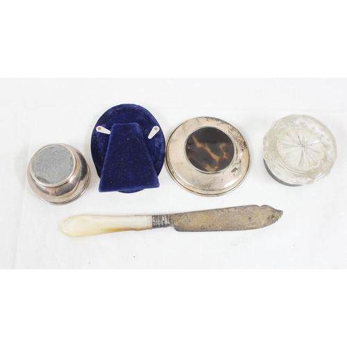 1015 - 5 assorted silver mounted items to inc a small silver photograph frame and a silver bladed knife