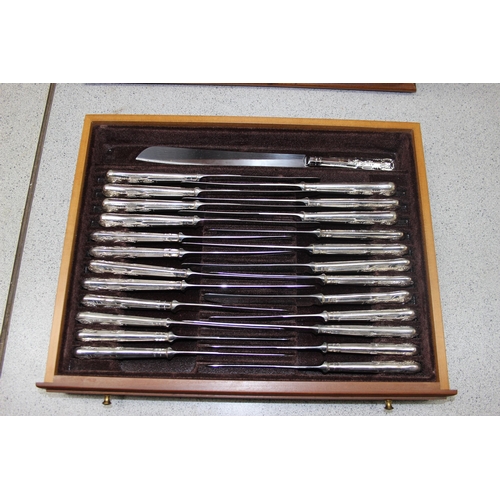 1018 - An impressive and extensive silver plated King's pattern canteen of cutlery in 4 drawer wooden chest... 