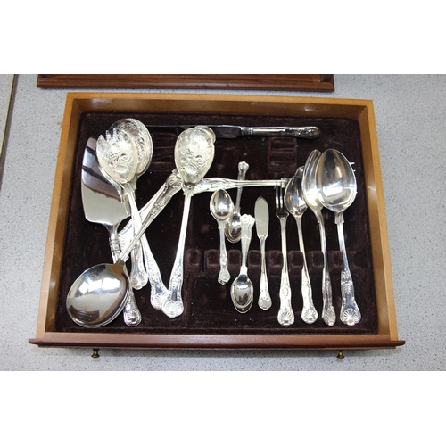 1018 - An impressive and extensive silver plated King's pattern canteen of cutlery in 4 drawer wooden chest... 