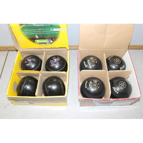 750 - 2 boxed sets of Henselite bowls balls