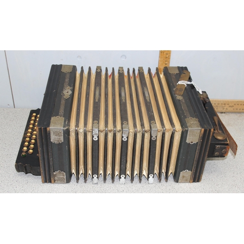 654 - Vintage National Band chromatic accordion with steel bronze reeds