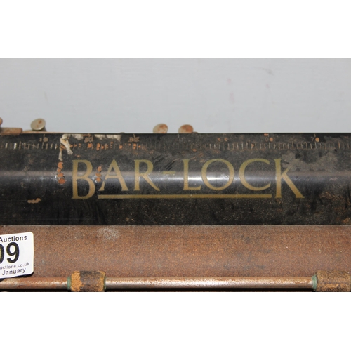 709 - Vintage Bar-Lock typewriter