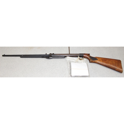 1425 - BSA standard .22 Longtom 1937 air rifle with targets & pellets