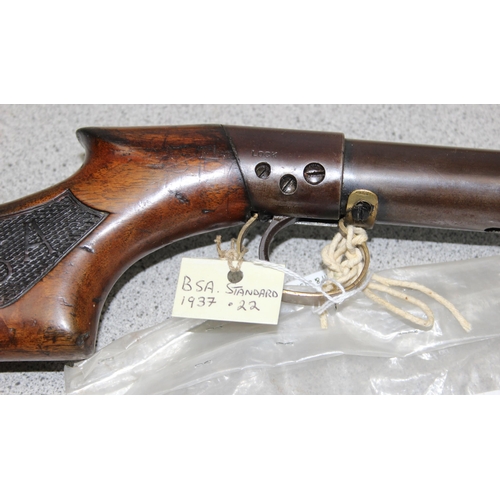 1425 - BSA standard .22 Longtom 1937 air rifle with targets & pellets